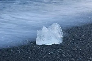 Lavasand: Ice on the beach
