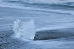 Lavasand: Ice on the beach