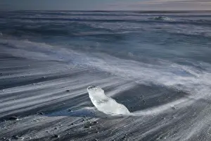 Lavasand: Ice on the beach