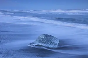 Lavasand: Ice on the beach