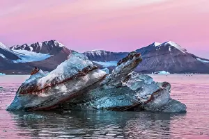 Unique: Ice berg shape Kongsfjorden in a unique abstract
