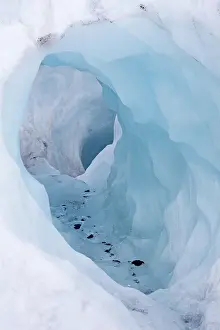 Athabasca: Ice formations at Athabasca-Glacier
