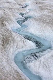 Curves: Ice formations at Athabasca-Glacier