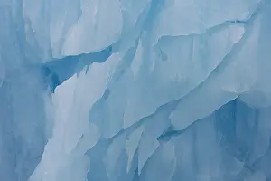 Drifting: Ice at Monacobreen - Svalbard - Norway