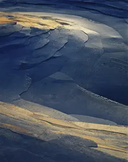 Thin: Ice in a Tidal Area