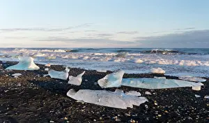 Breidamerkurjoekull: Iceberg on black volcanic beach. North Atlantic