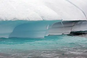 Lemaire: Iceberg - dispersion of light - Lemaire Channel