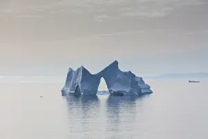 Floes: Iceberg - Ilulissat Icefjord - Greenland