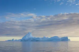 Floes: Iceberg - Ilulissat Icefjord - Greenland