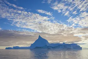 Floes: Iceberg - Ilulissat Icefjord - Greenland