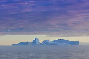 Floes: Iceberg - Ilulissat Icefjord - Greenland
