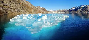 Strait: Iceberg in front of Knud Rasmusen Glacier (also