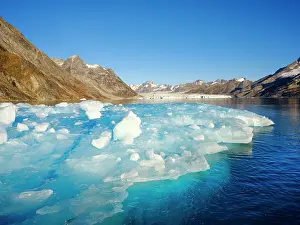 Strait: Iceberg in front of Knud Rasmussen Glacier (also