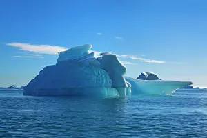 Davis: Iceberg melting Arctic ocean Summer
