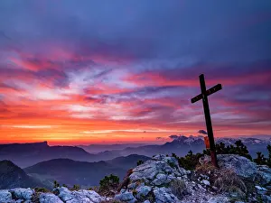 Berchtesgaden: Iceberg summit cross and red clouds at dawn, Berchtesgaden
