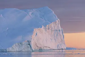 Regi: Iceberg at sunset - Ilulissat Icefjord - Greenland