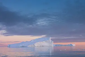 Floes: Iceberg at sunset - Ilulissat Icefjord - Greenland