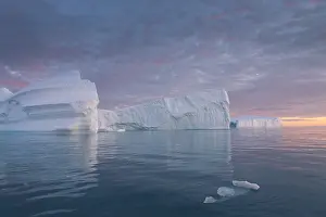 Regi: Iceberg at sunset - Ilulissat Icefjord - Greenland