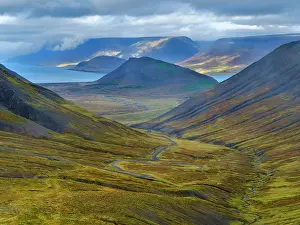 Gloomy: Iceland. Road over Hrafnseyrarheidi near Thingeyri during