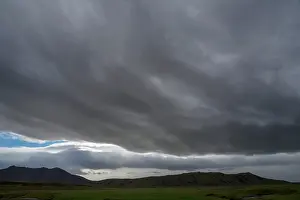 Gavriel: Iceland, stormy scenic