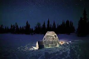 Igloo: Igloo - at night