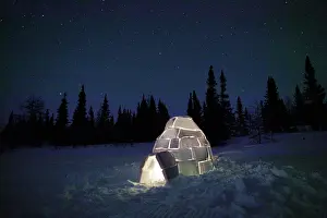 Igloo: Igloo - at night