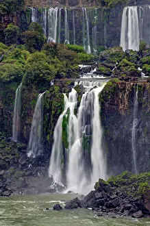 260622: Iguacu Waterfalls, detail view, the largest waterfalls