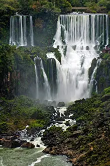 260622: Iguacu Waterfalls, detail view, the largest waterfalls