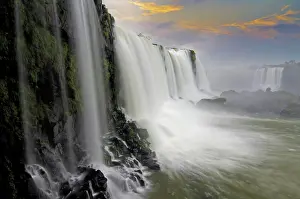 260622: Iguacu Waterfalls, detail view, the largest waterfalls