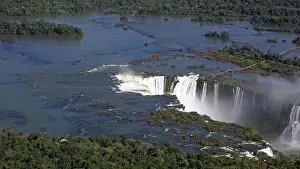Spray: Iguaz Waterfalls