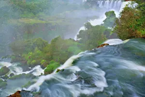 Iguacu: Iguazu Falls / Iguacu Falls - water masses of Iguazu