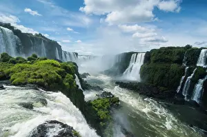 Borderland: Iguazu Falls, UNESCO World Heritage Site, Paran&, xe1;