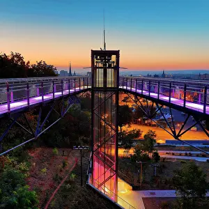 Hour: Illuminated lift to the Petersberg plateau in the