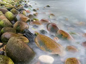 Orkney: Incoming tide at Rackwick Bay Beach, Island