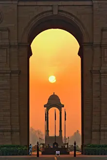 Soldier: India Gate, a war memorial in New Delhi