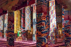 Lhasa: Inside a praying hall in Drepung Monastery, one