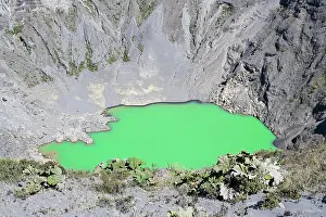 Howse: Irazu volcano, Irazu Volcano National Park. Cartago