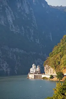 Fier: Iron Gate, Portile de Fier, gorge of river