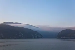Waterway: Iron Gate, Portile de Fier, gorge of river