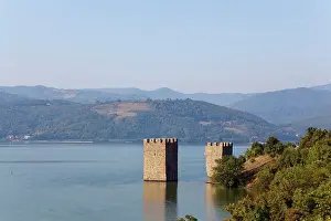 Waterway: Iron Gate, Portile de Fier, gorge of river