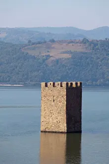 Waterway: Iron Gate, Portile de Fier, gorge of river