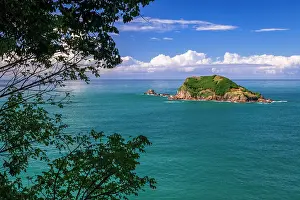Vista: Isla Olocuilta from the Punta Serrucho viewpoint, Manuel