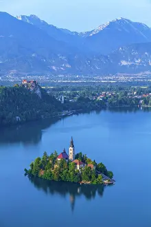 Bled: The island of Bled with its church on Lake Bled