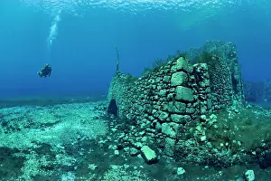 Plunging: Italy, Abruzzo, Capestrano, Capo d'Acqua lake scuba diver ex