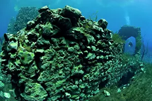 Dives: Italy, Abruzzo, Capestrano, Capo d'Acqua lake scuba diver ex