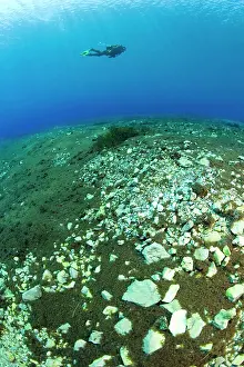 Dives: Italy, Abruzzo, Capestrano, Capo d'Acqua lake scuba diver ex