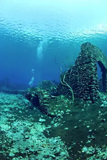 Dives: Italy, Abruzzo, Capestrano, Capo d'Acqua lake scuba diver ex