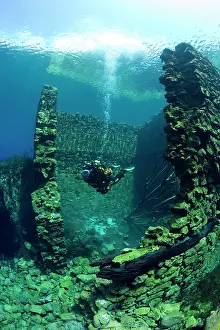 Dives: Italy, Abruzzo, Capestrano, Capo d'Acqua lake scuba diver ex