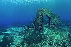 Abruzzi: Italy, Abruzzo, Capestrano, Capo d'Acqua lake the walls of t