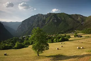 Roll: Italy, Brescia Province, Tremosine Plateau